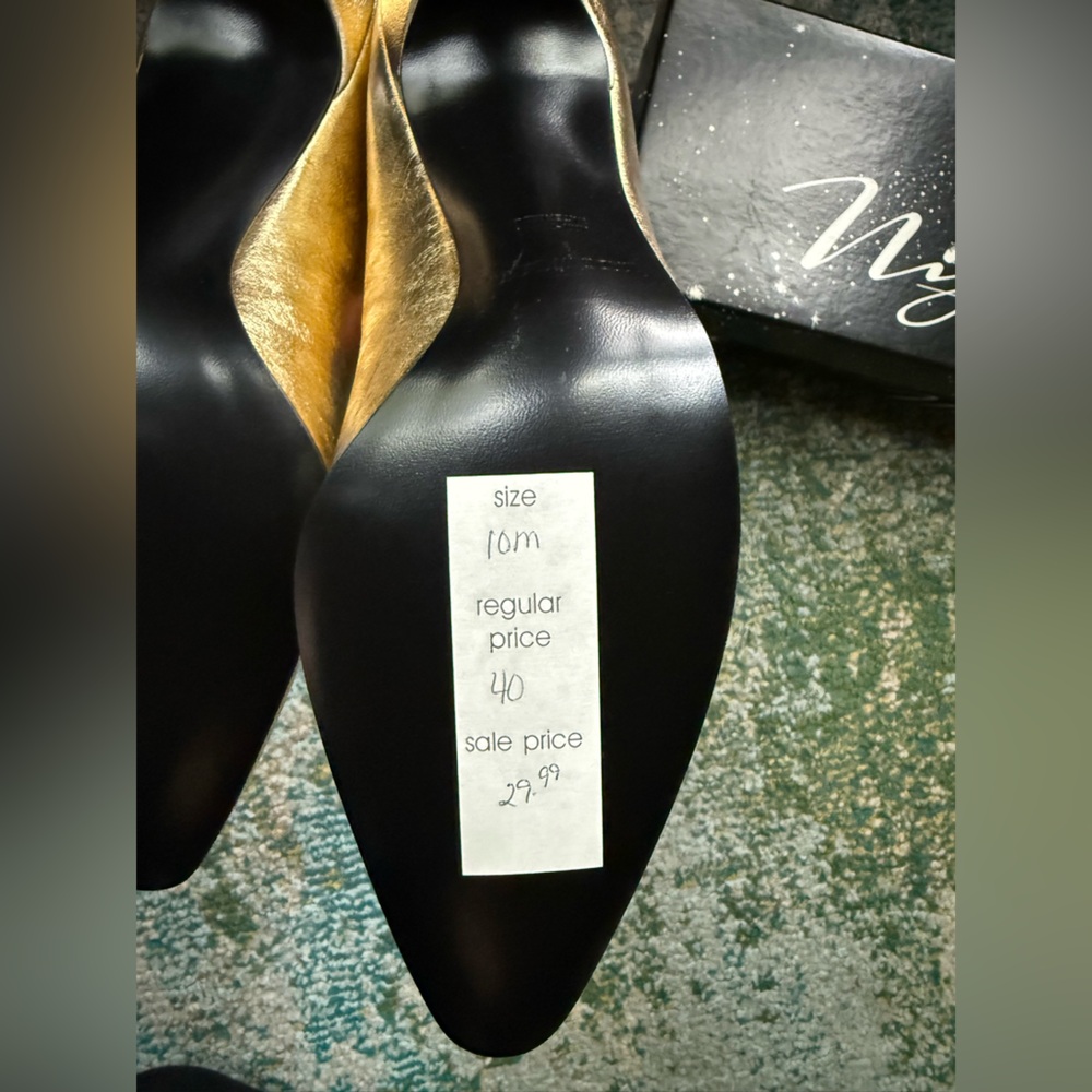 Vintage NOS Night Life by Life Stride gold metallic dress pumps, size 10M - Picture 9 of 15